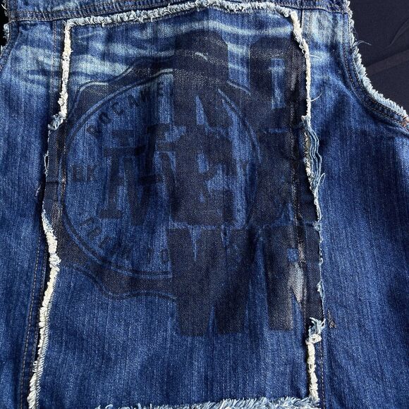 Rocawear Jean Vest Mens Medium Cotton Y2K Raw Hem Button Up Denim Logo - Picture 4 of 15